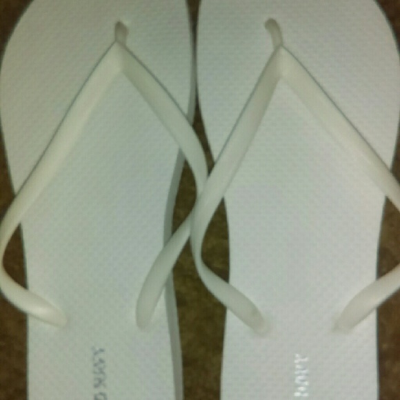 Ladies FLIP FLOPS - Picture 2 of 3